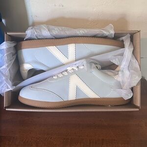 MIA Klair Blue And White Lace Up Sneakers Women's Size 9.5